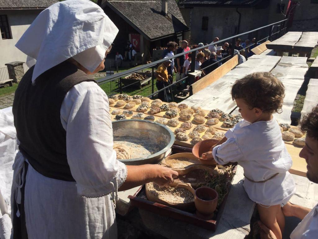 Pane al villaggio medievale | Bergknappen Primör